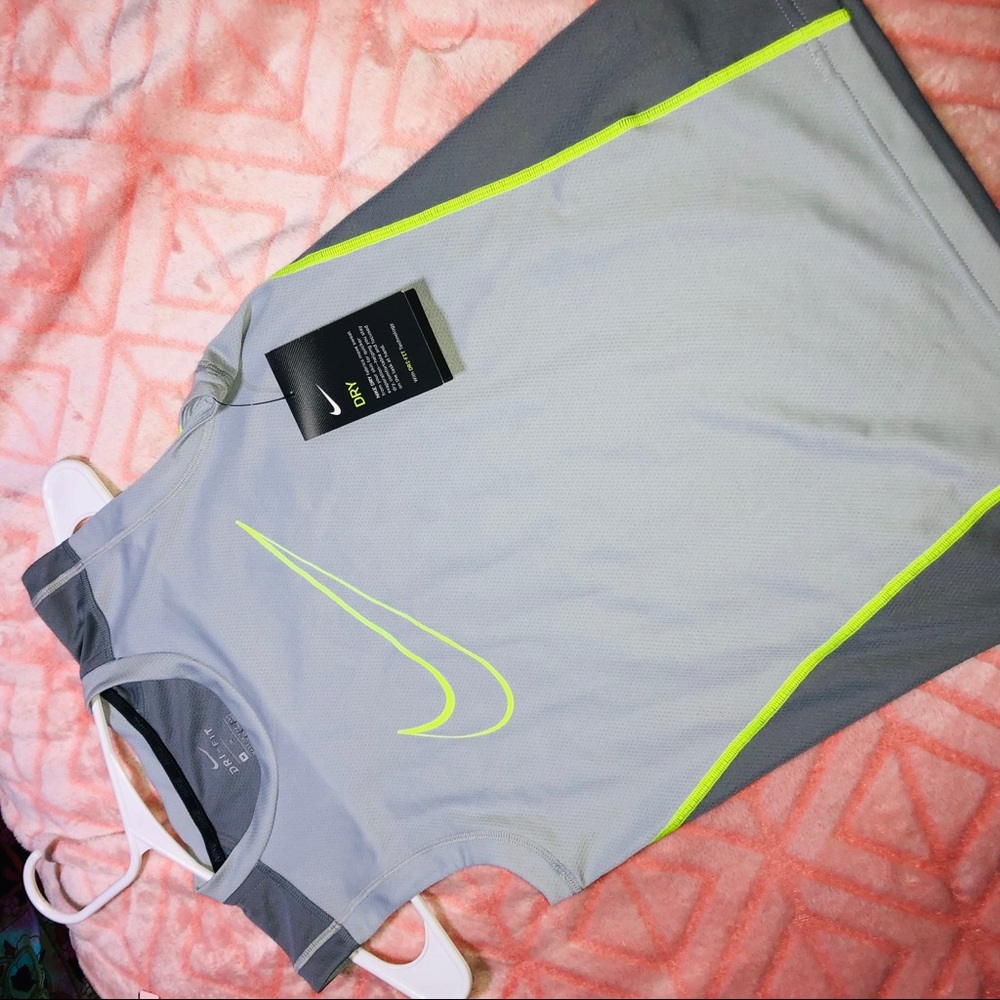 Nike boys tank